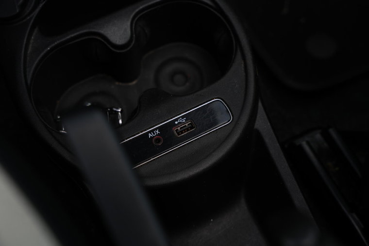Vehicle Image 35