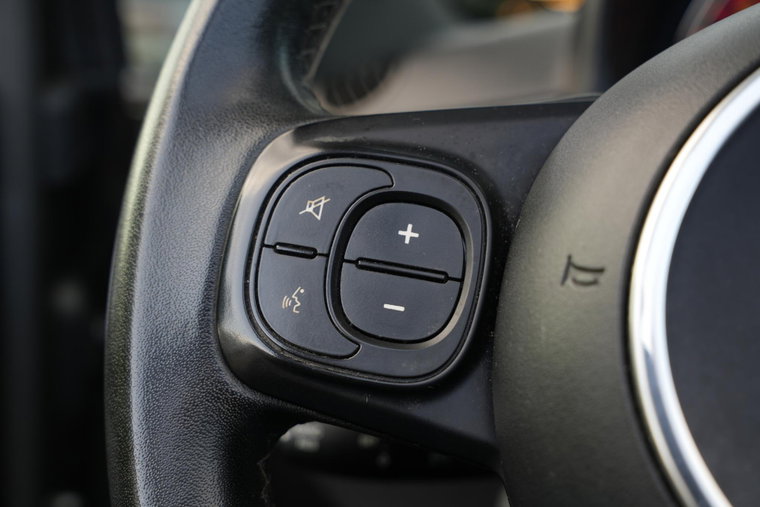 Vehicle Image 38