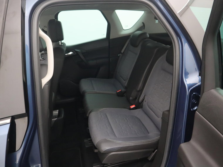 Vehicle Image 38