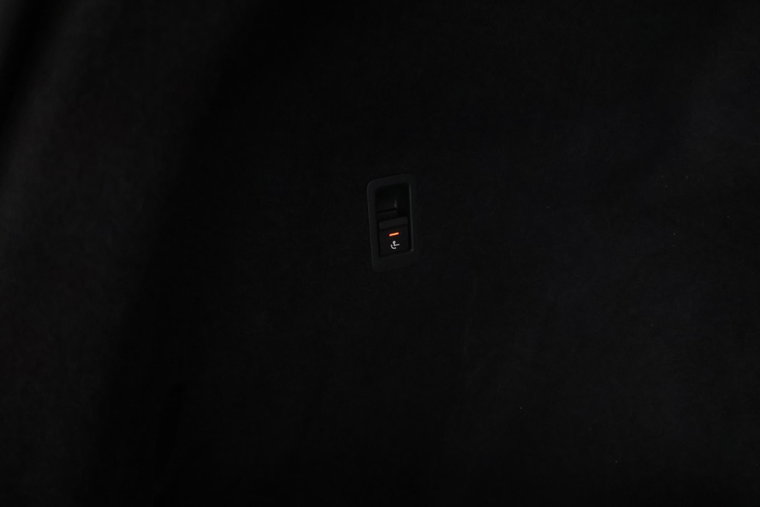 Vehicle Image 38