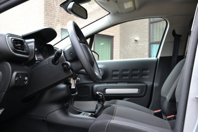 Vehicle Image 7