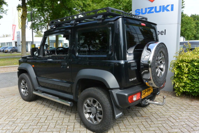 Vehicle Image 5