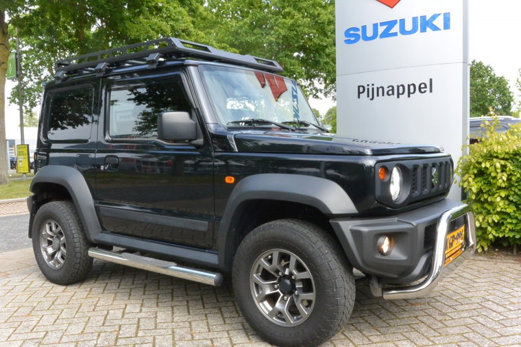 Vehicle Image 10