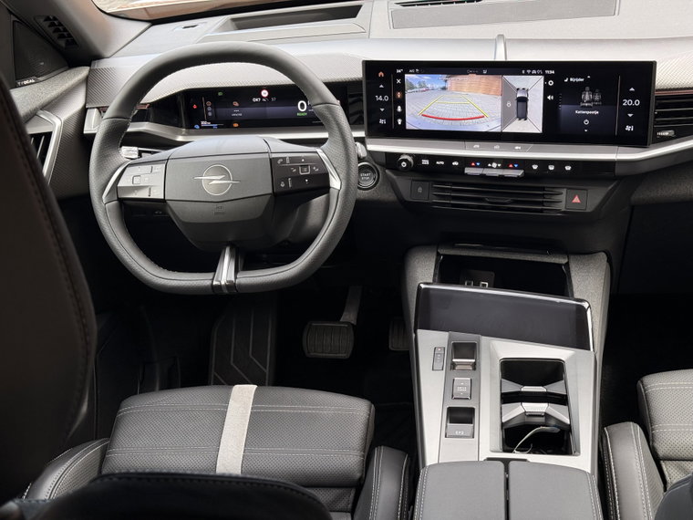Vehicle Image 22