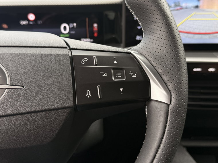 Vehicle Image 28
