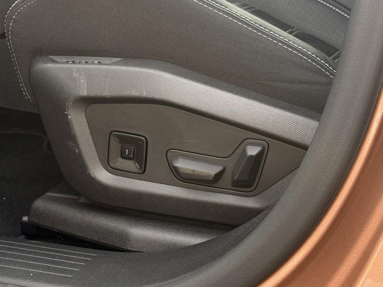 Vehicle Image 48