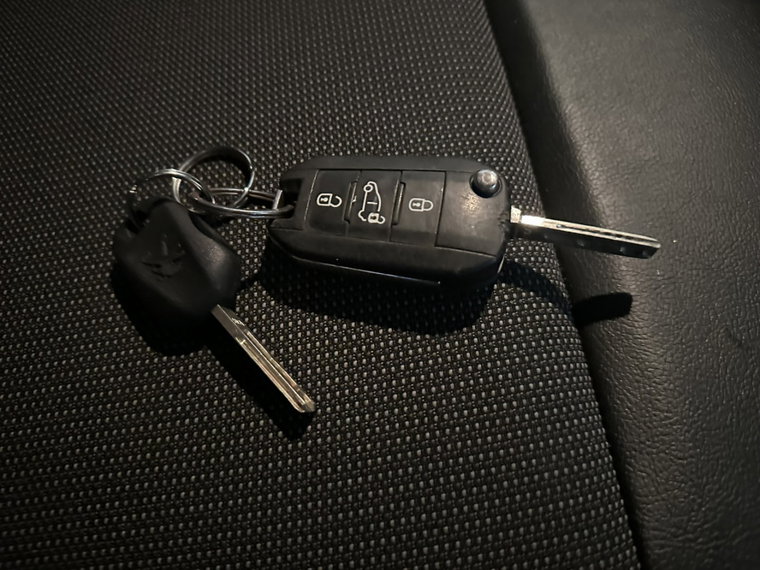 Vehicle Image 15