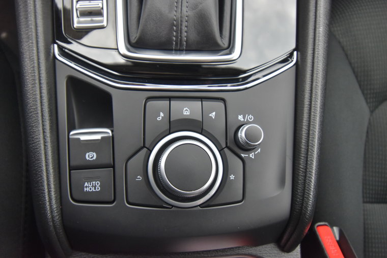 Vehicle Image 25