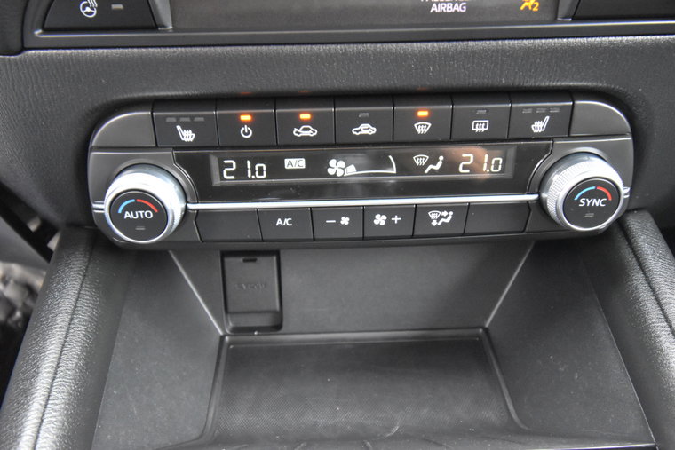 Vehicle Image 26