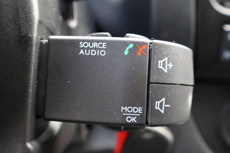 Vehicle Image 29