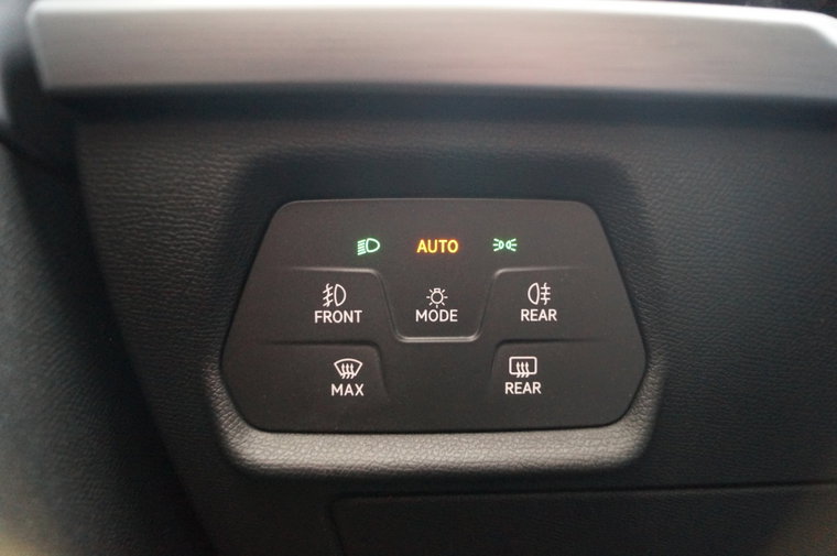 Vehicle Image 26