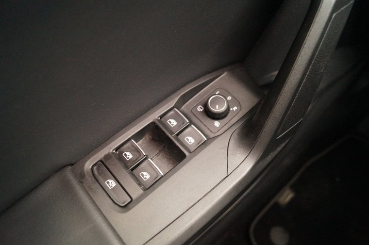 Vehicle Image 27
