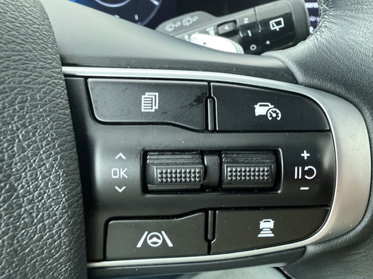 Vehicle Image 27