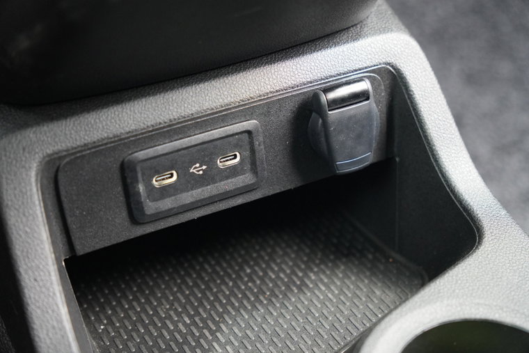 Vehicle Image 30