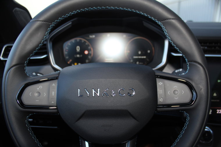 Vehicle Image 16