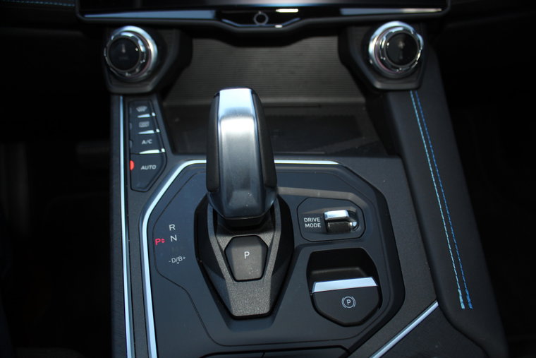 Vehicle Image 28