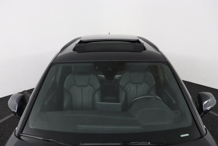 Vehicle Image 38
