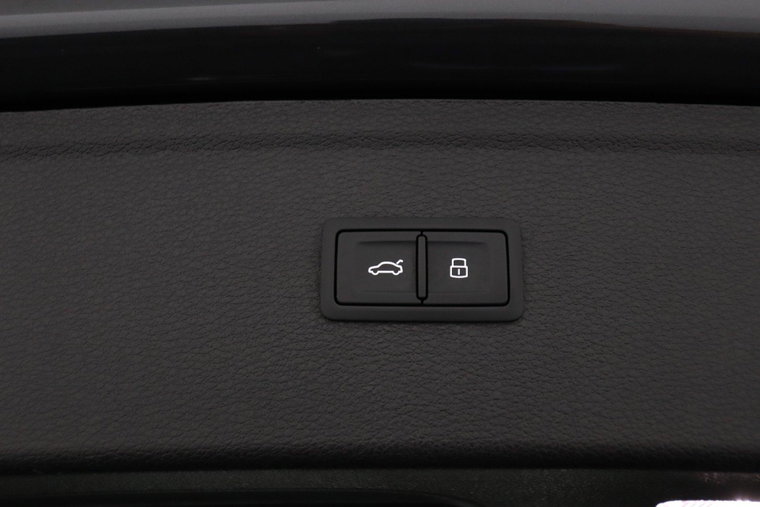 Vehicle Image 42