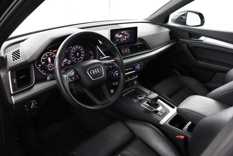 Vehicle Image 11