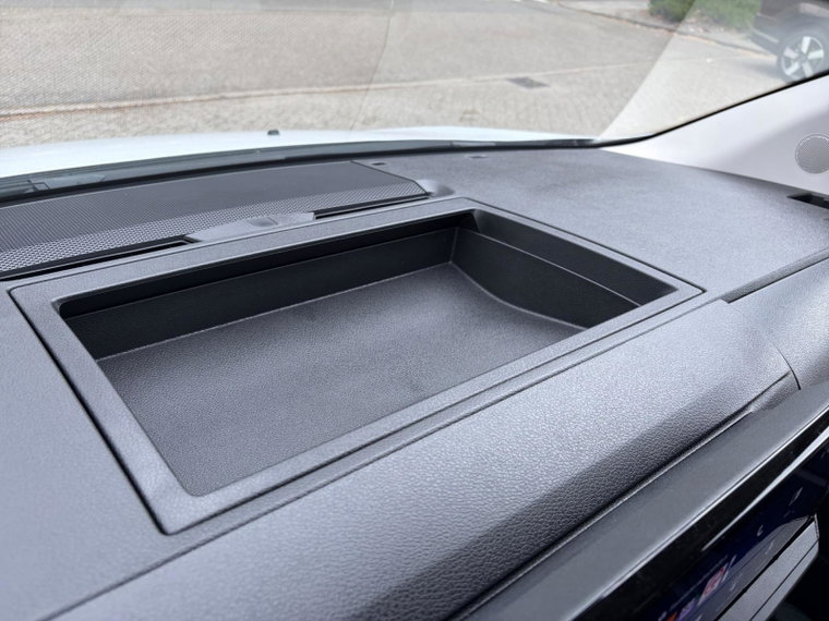 Vehicle Image 38