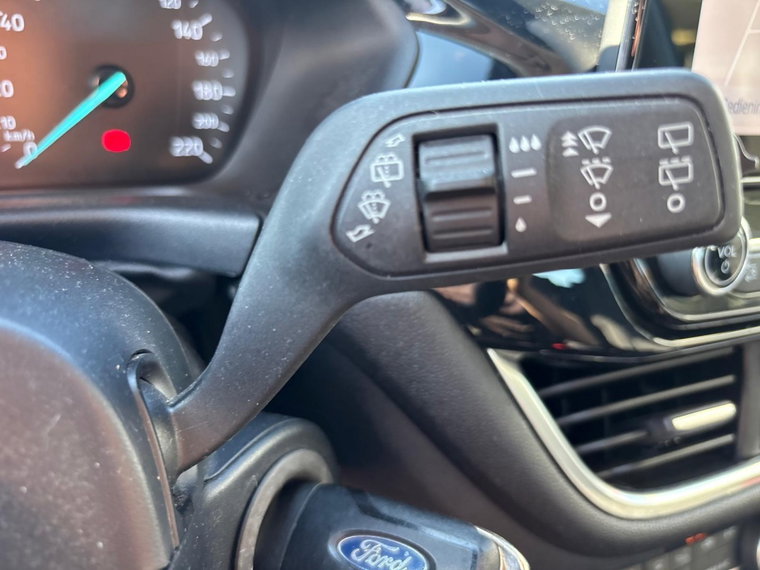 Vehicle Image 26