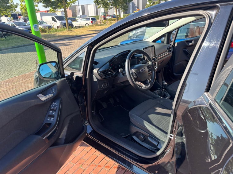 Vehicle Image 37