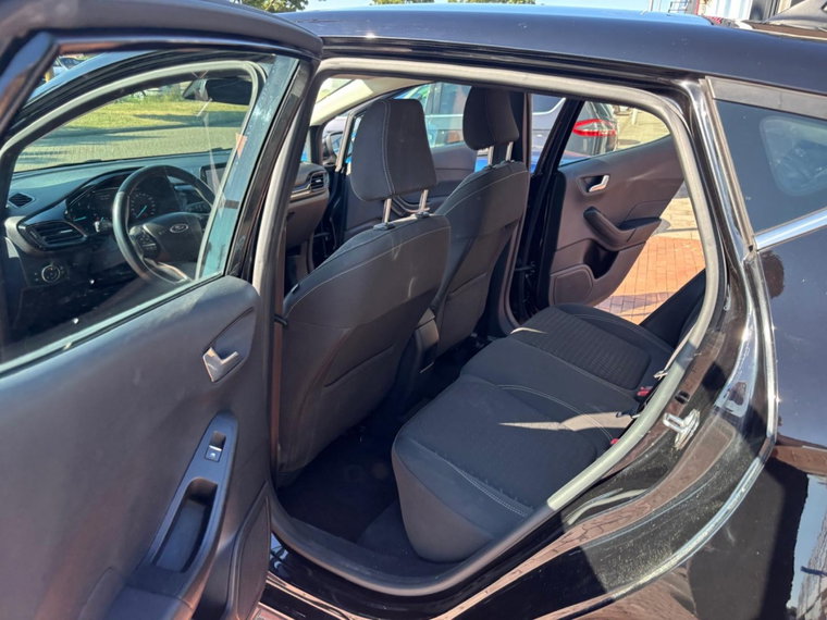 Vehicle Image 38