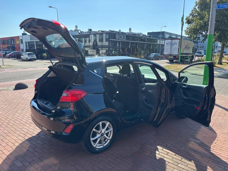 Vehicle Image 39