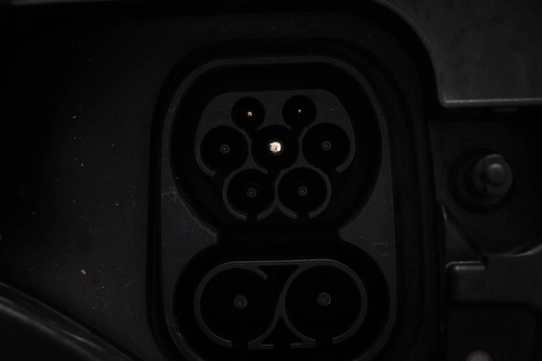 Vehicle Image 23
