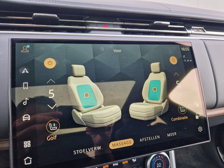 Vehicle Image 32