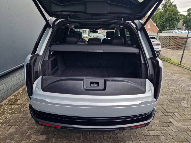 Vehicle Image 48