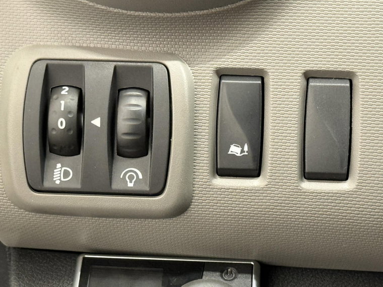 Vehicle Image 35