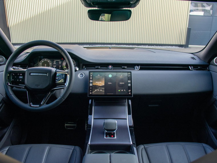 Vehicle Image 13