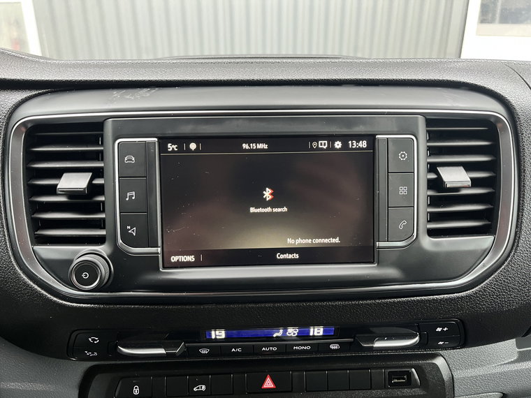 Vehicle Image 37