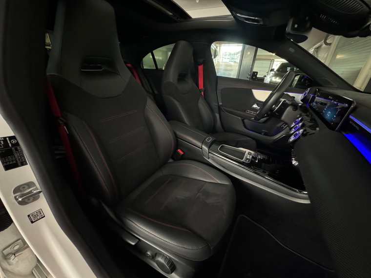 Vehicle Image 41
