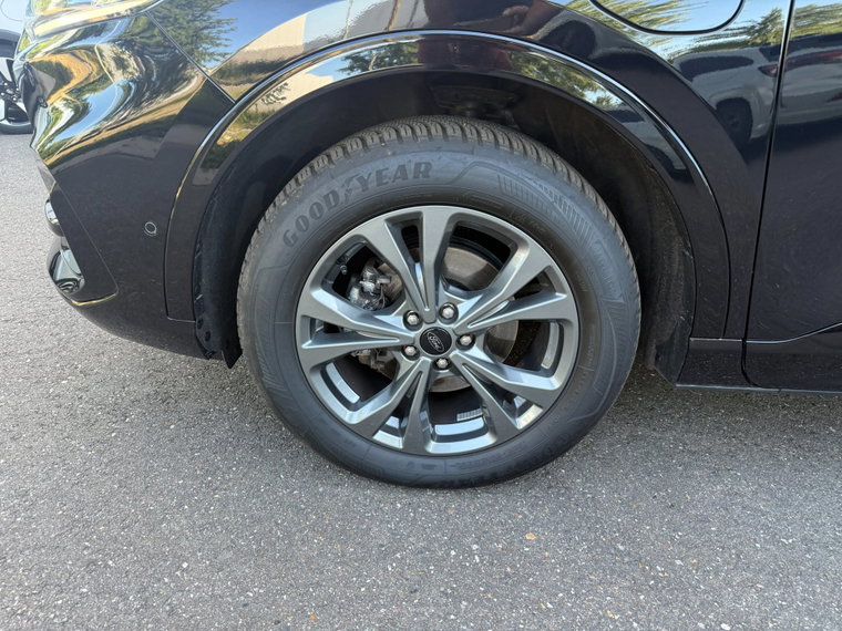 Vehicle Image 40
