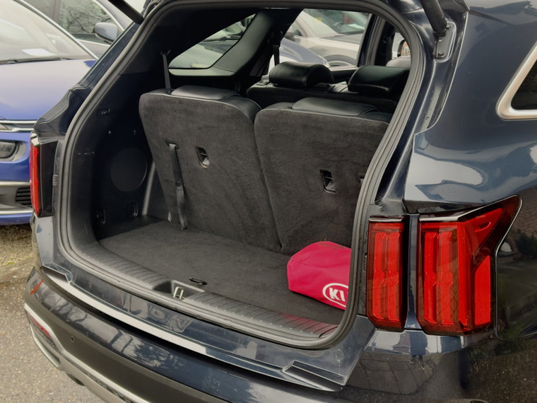 Vehicle Image 25