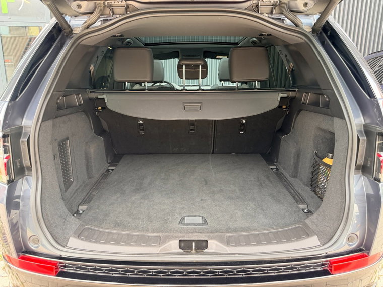 Vehicle Image 25