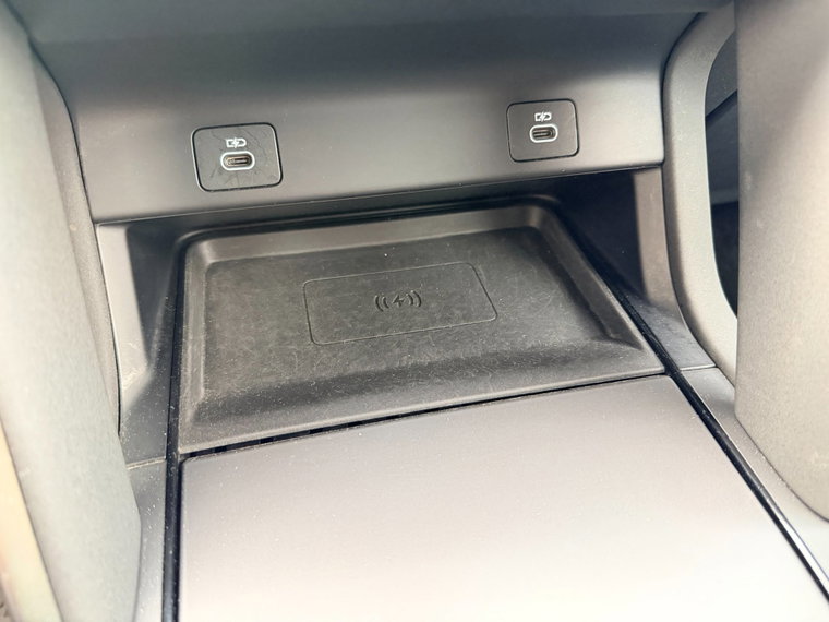 Vehicle Image 35