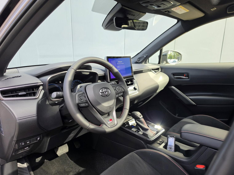 Vehicle Image 13