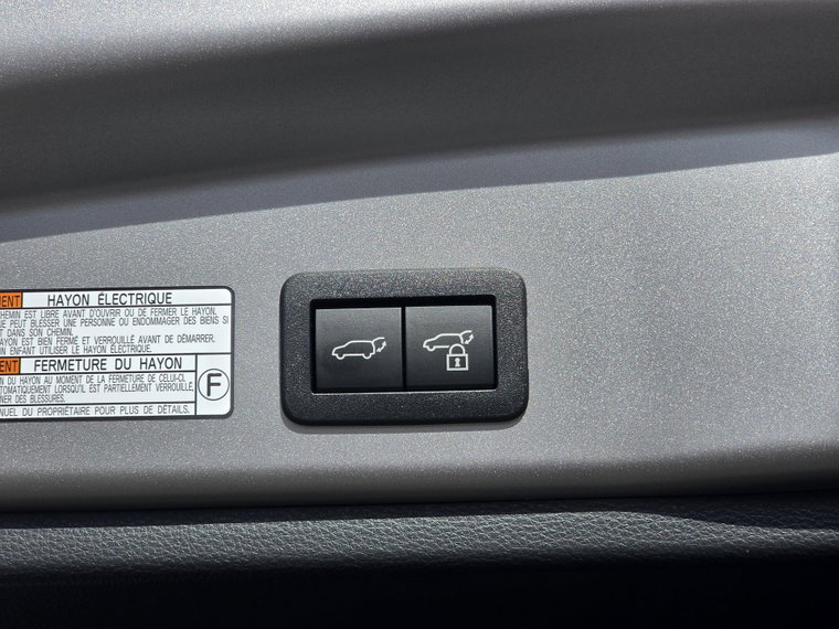 Vehicle Image 23