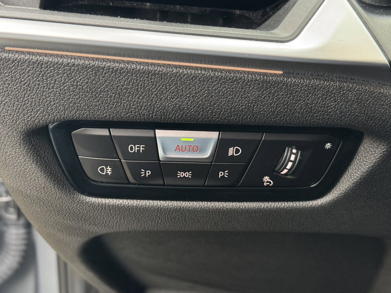 Vehicle Image 24