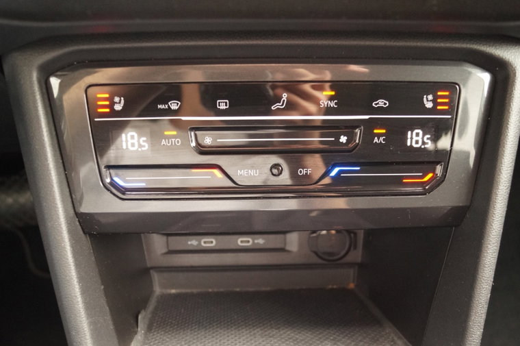Vehicle Image 28