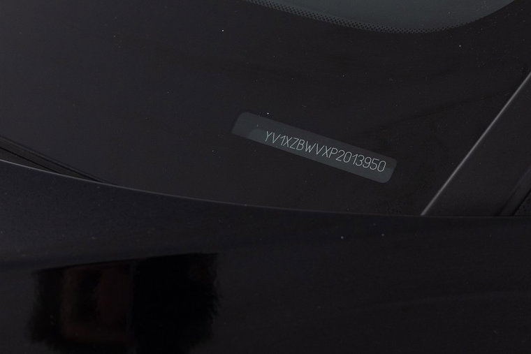 Vehicle Image 32