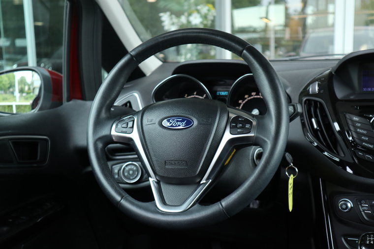 Vehicle Image 21