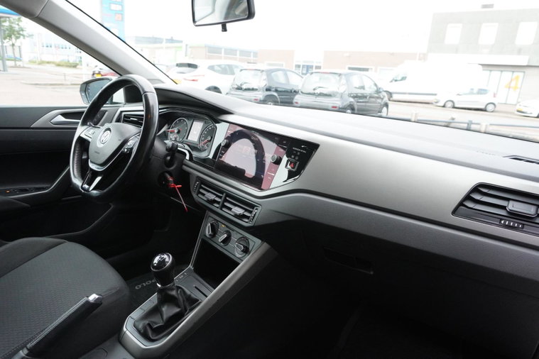 Vehicle Image 18