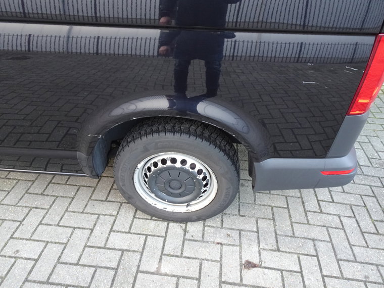 Vehicle Image 24