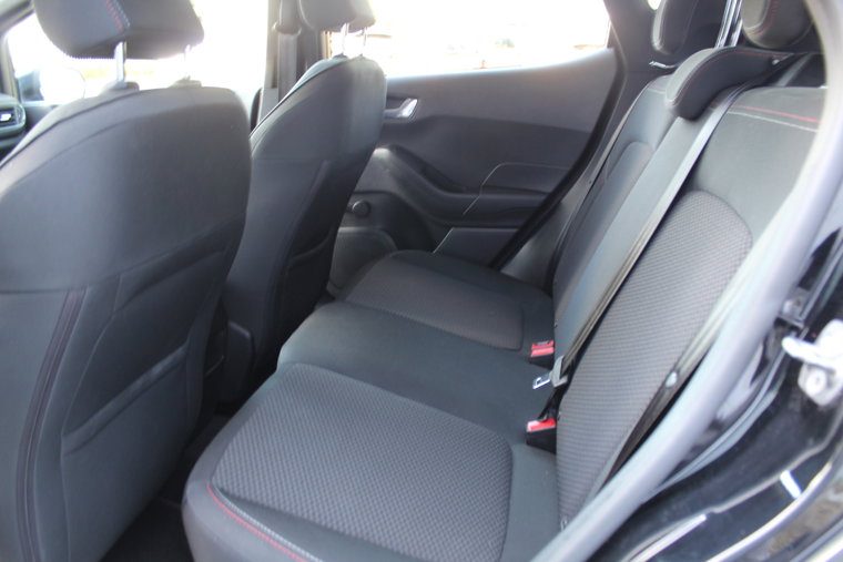 Vehicle Image 15