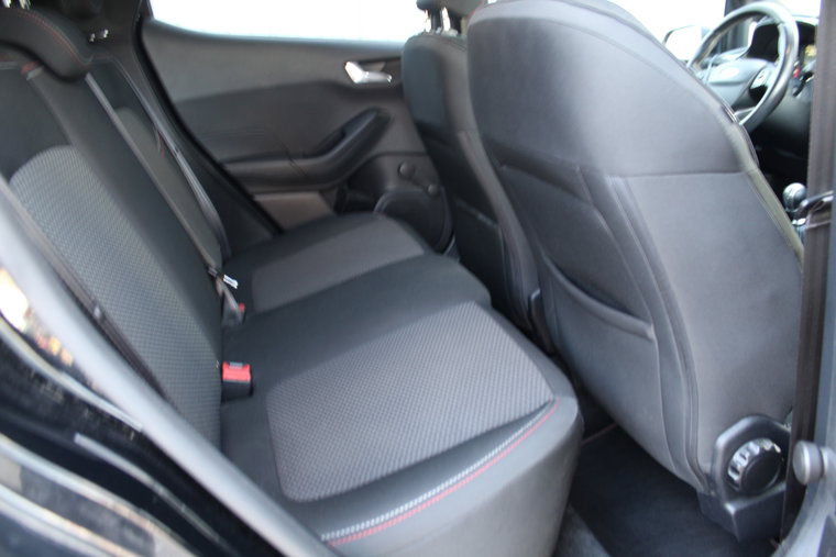 Vehicle Image 17