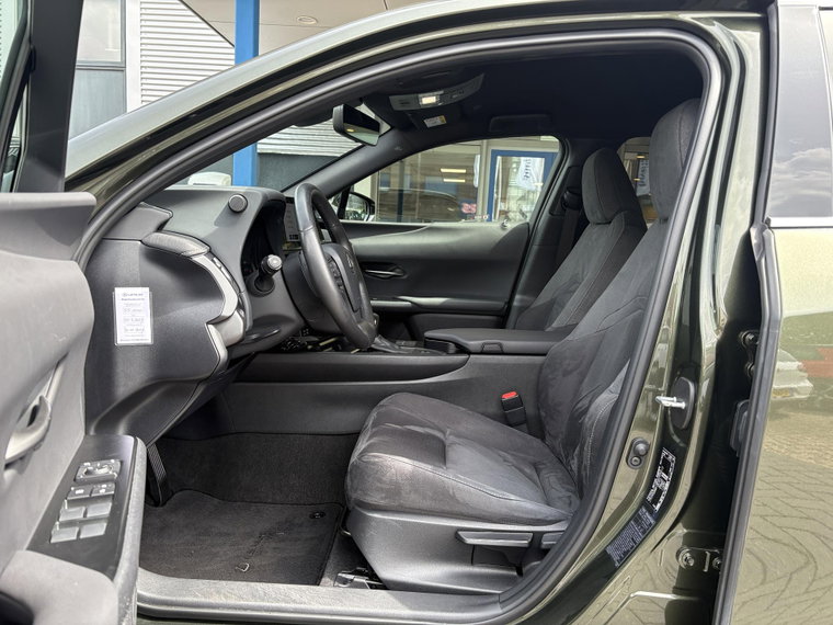 Vehicle Image 13